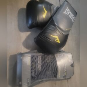 Everlast Black Boxing Gloves Yellow Accents Worn Couple Times PRO SERIES ELITE